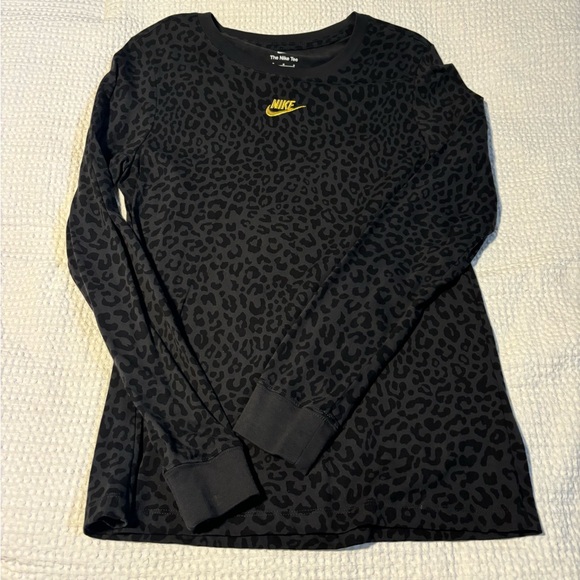 Nike Cheetah print long sleeve - Picture 1 of 1